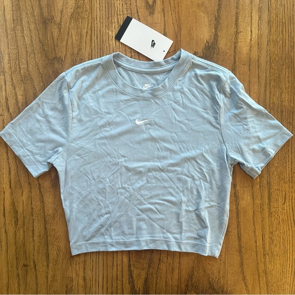Nike Tops - NWT Nike Women's Sportswear Essentials Slim Fit Cropped T-Shirt Light Blue Sz XS